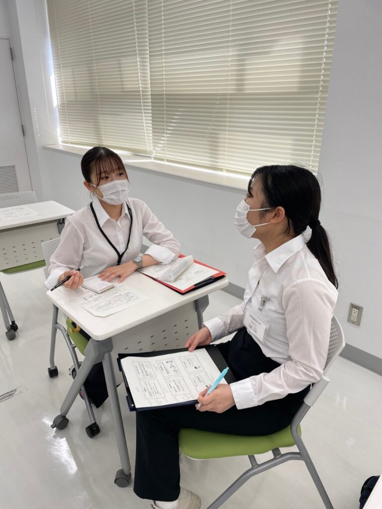 東大阪市教育センターでの実習の様子